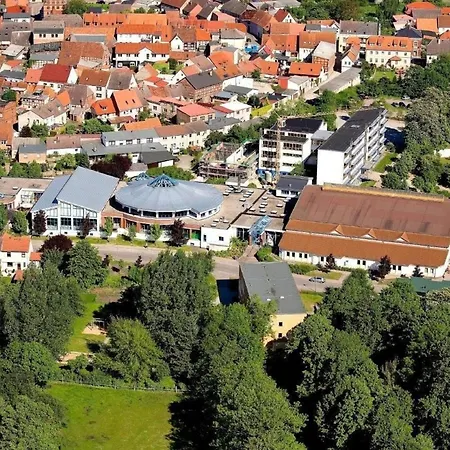 Souterrain-wohnung Mit Eigener Terrasse Lägenhet Marienfelde